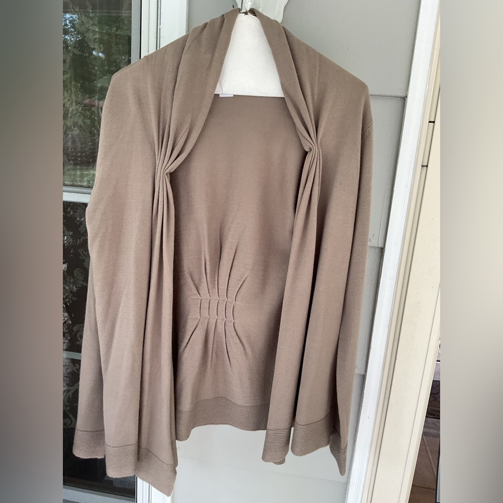Jaclyn Smith medium Tan taupe Women's Sweater Shrug cardigan